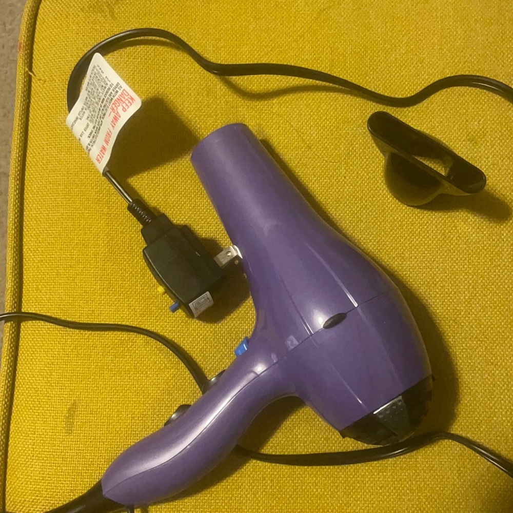 Hair Blow Dryy